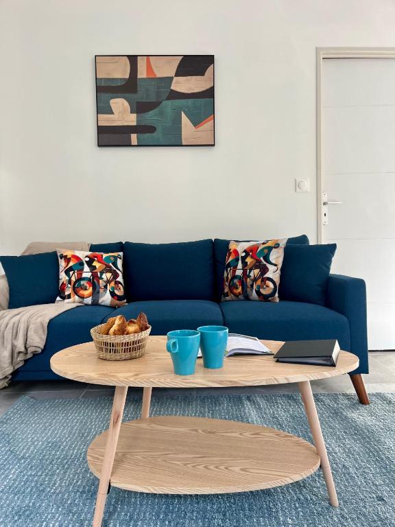 Le Vieux Bourg Apartment 5, Spacious 1 bed Apartment, Bourg Centre - 2