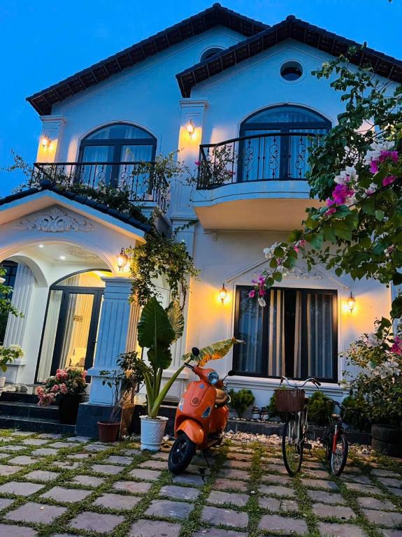 Thustay Villa