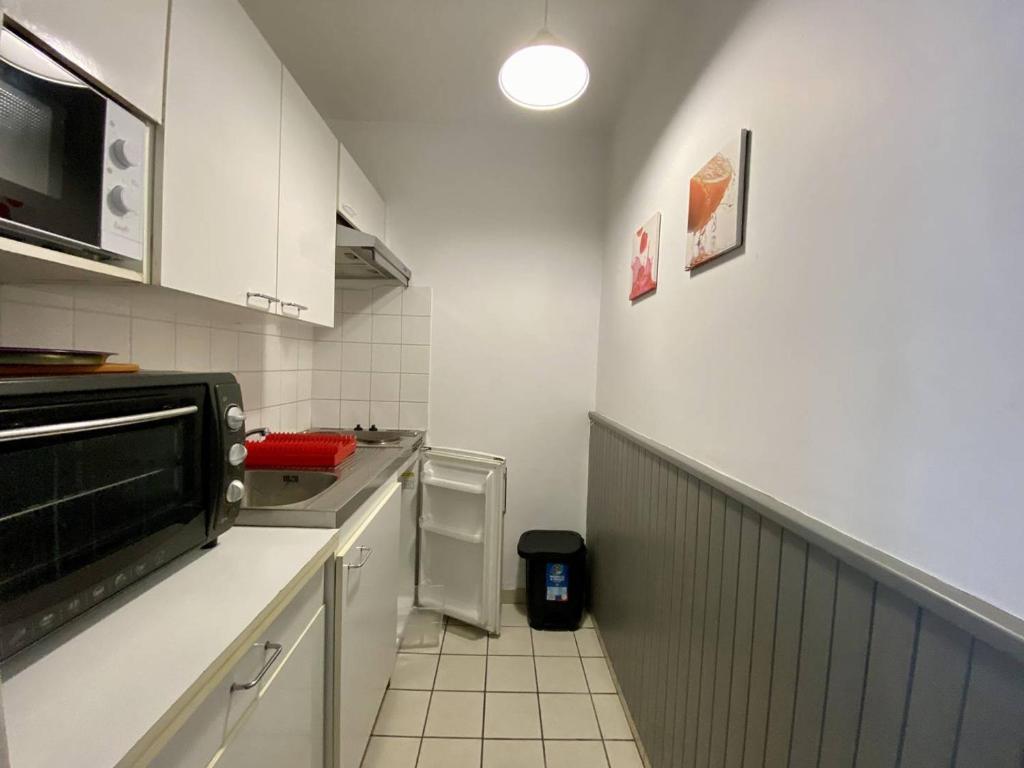 Studio 2 personnes, terrasse fermée, animaux tolérés, proche parking – Cambo-les-Bains - 3