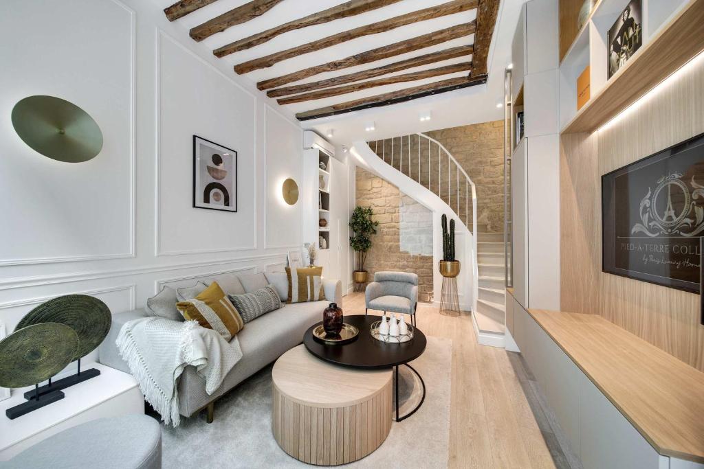 Historical house in the heart of Paris - 1