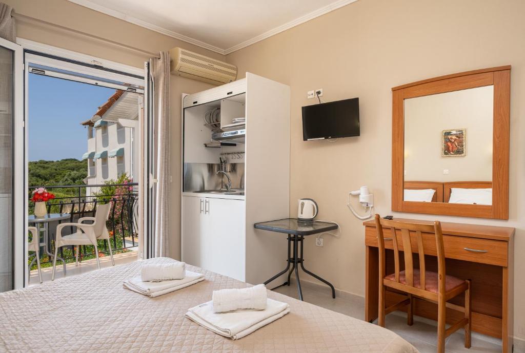 Dionysios Studios — Hotel rooms in Skala (Kefalonia), Ionian Islands
