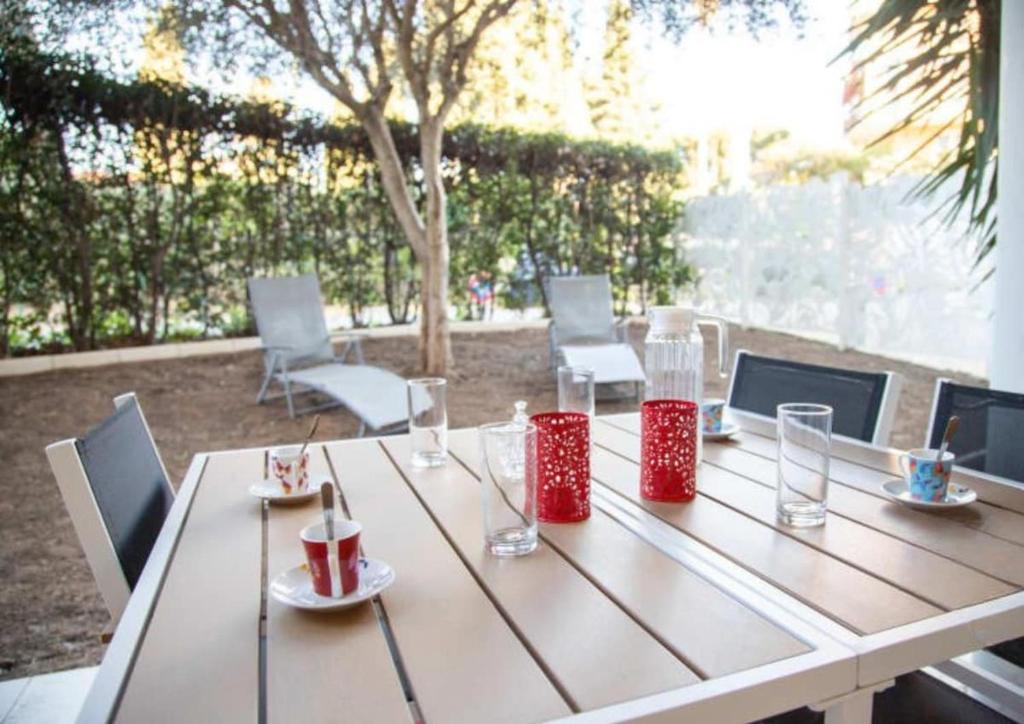 2pieces appartement avec jardin piscine et tennis à Cannes La Bocca - 1