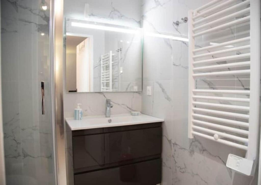 2pieces appartement avec jardin piscine et tennis à Cannes La Bocca - 5