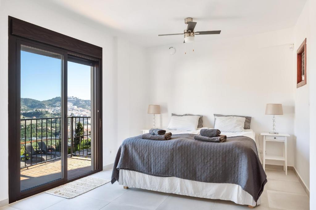 Dream Stay! 15 Guests, Big Pool with Heating Option at Extra Cost, Sea view! - 4