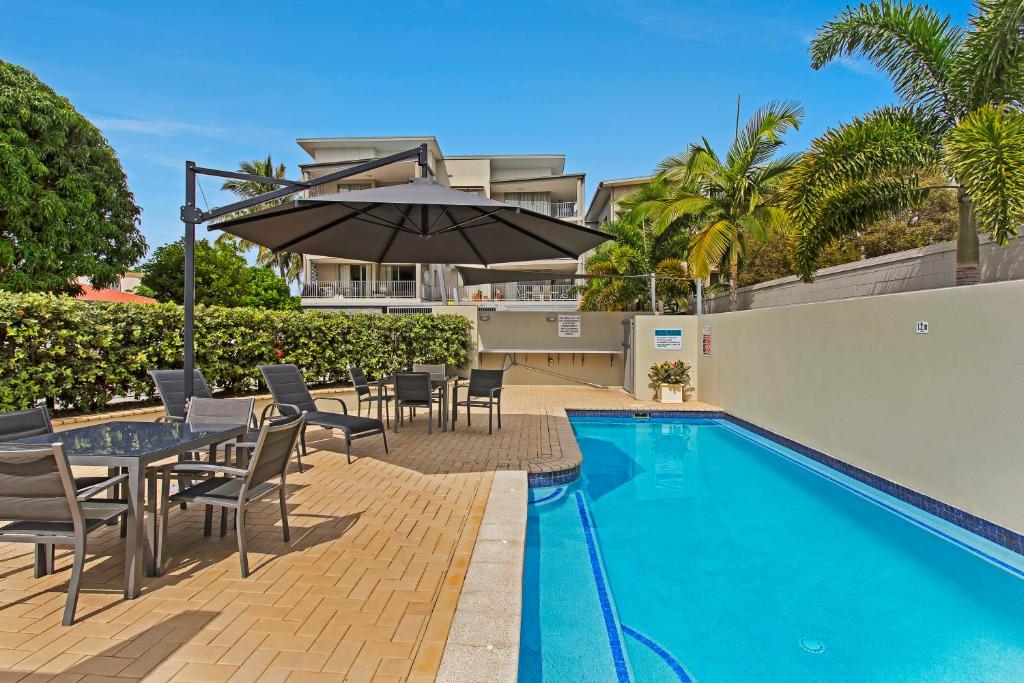 On the Bay Apartments photo