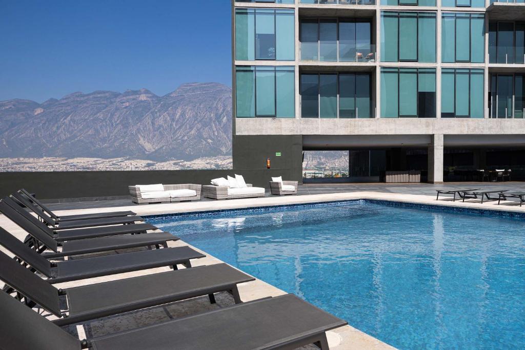 Modern Apartment with City Views and Pool Access - 2