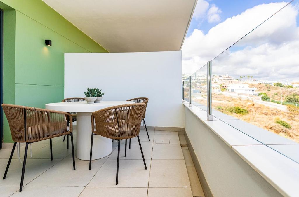 Ipanema 2 BR apartment with views - 3