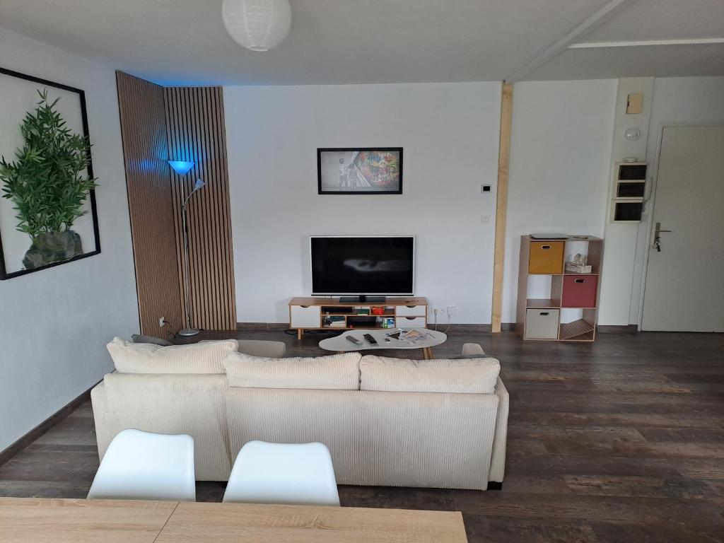 Appartement Proche Gare et Circuit 24h - 3
