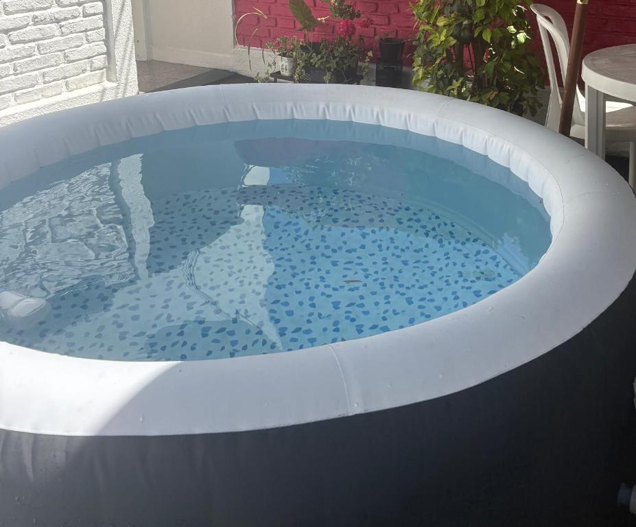 You & Me Apartment, con Jacuzzi exterior para reservas de cuatro dias
