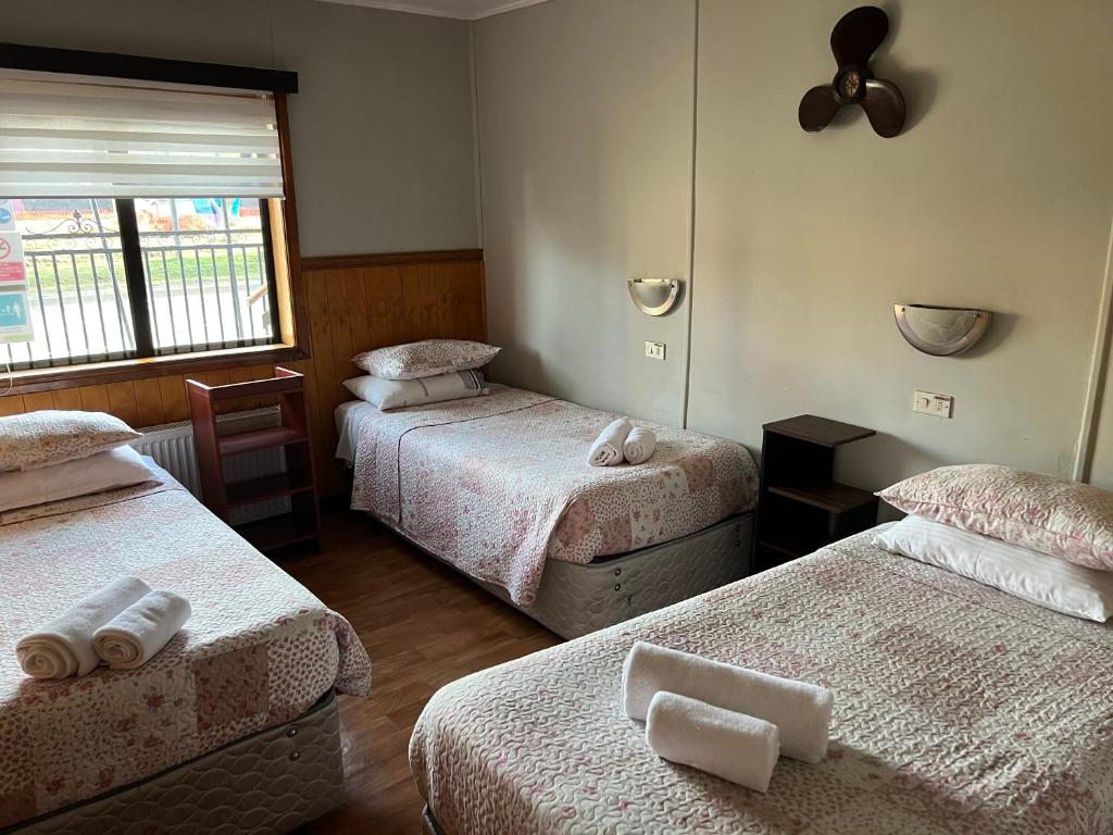 HOSTAL VICTORIA - 3