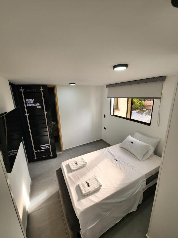 Eureka Living - 1