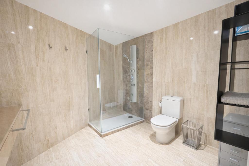 Apartamento espacioso - 2 dormitorios - 2 baños - Cerca del metro - 5