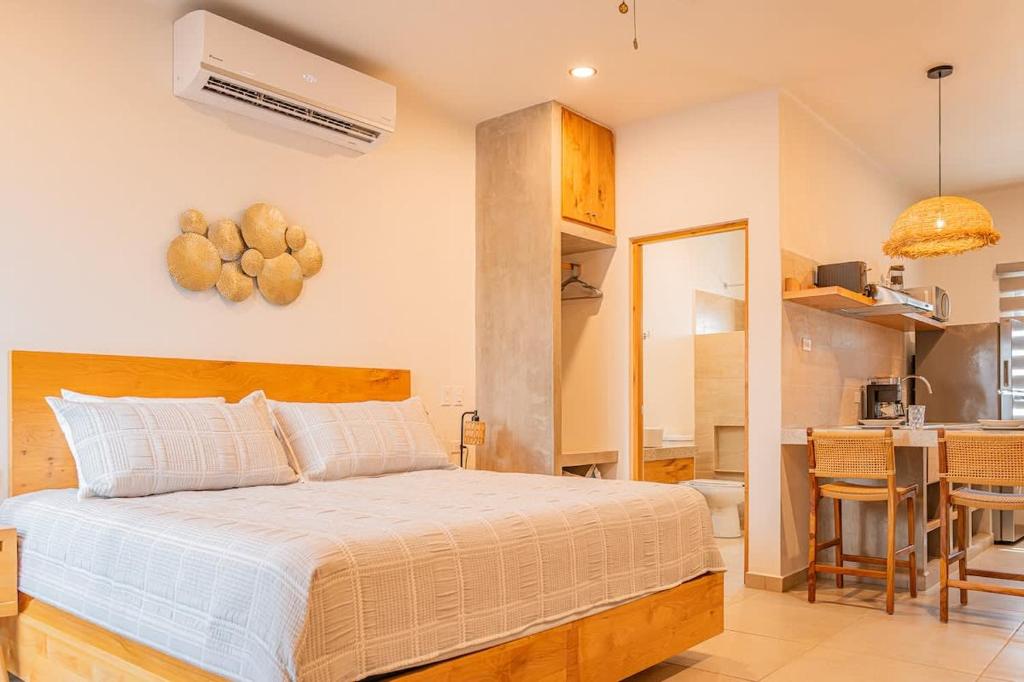 Palma Suite 204 Ground floor Unit with parking - 2