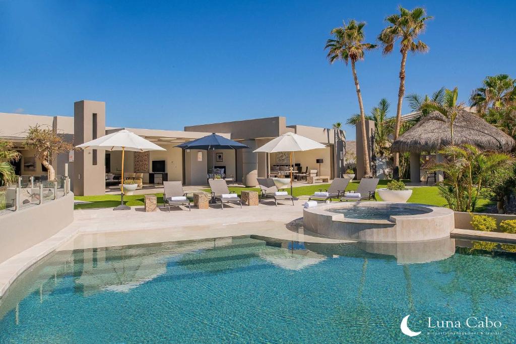 Oceanfront Villa with Pool, Hot Tub & Beach Access - 1