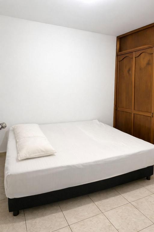 Habitación con cama doble en Sabaneta - 4