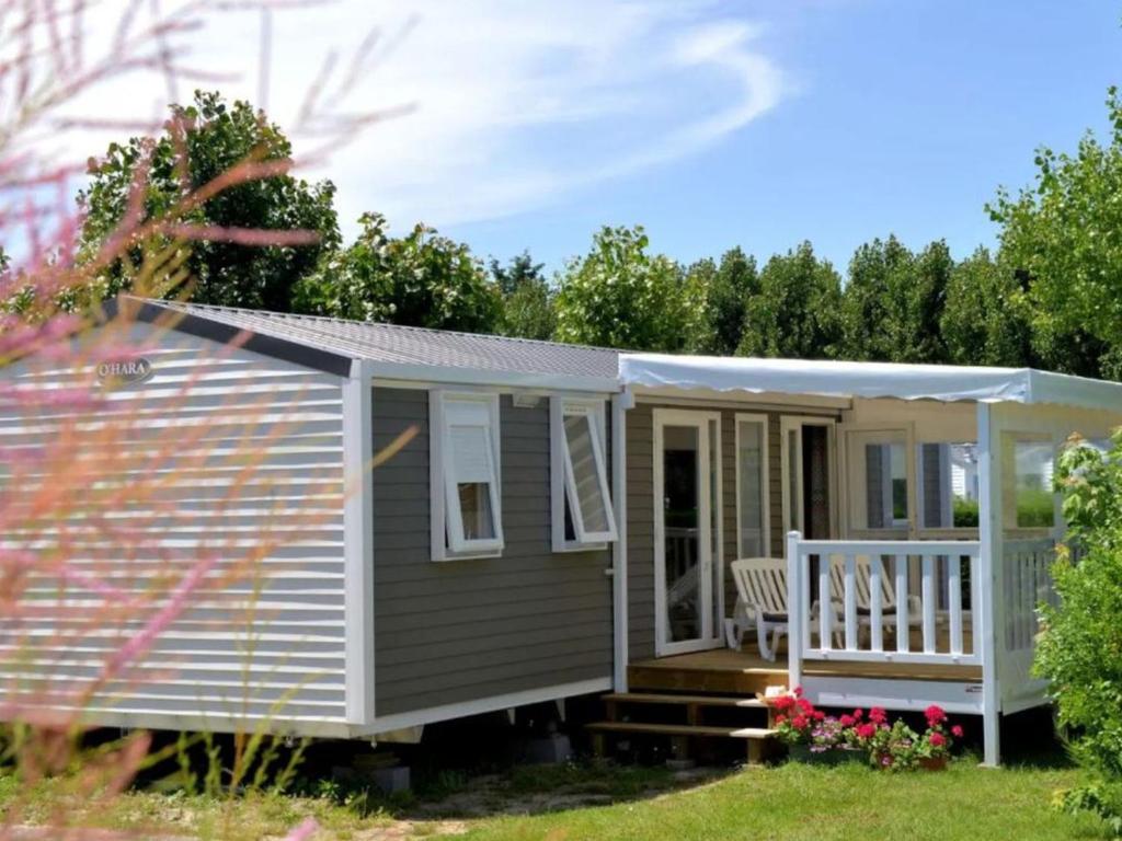 Mobil-home spacieux avec terrasse - Saint-Jean-de-Monts - API-1-52-1453 - 1