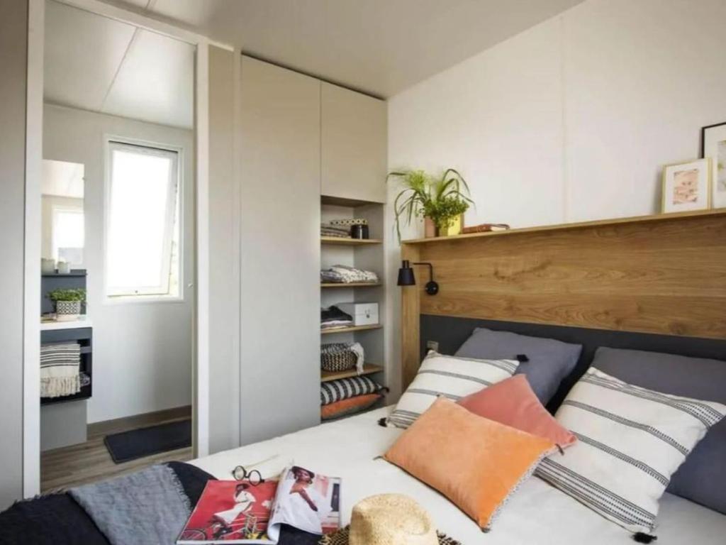 Mobil-home spacieux avec terrasse - Saint-Jean-de-Monts - API-1-52-1453 - 4