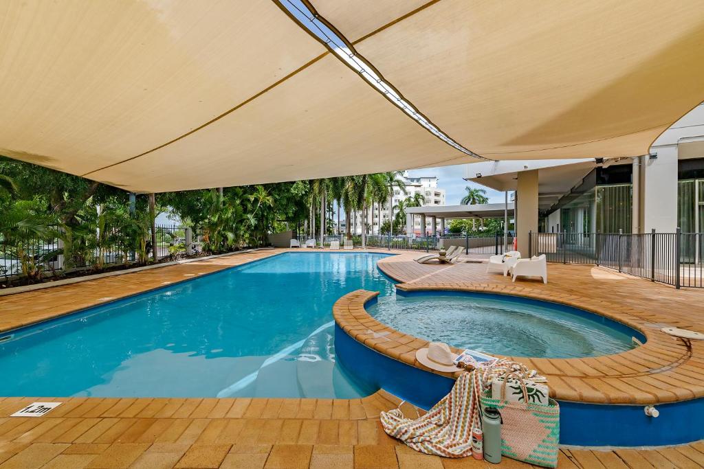 スイミングプール