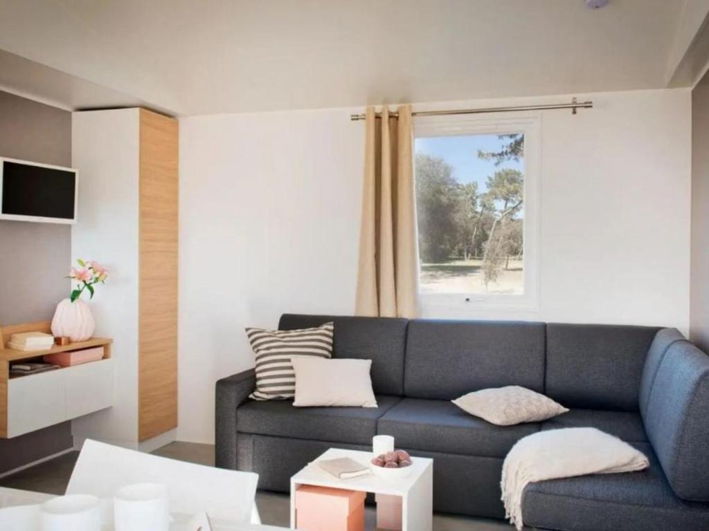 Confortable Mobil-home 36m² avec Terrasse à Saint-Jean-de-Monts - API-1-52-1463 - 5