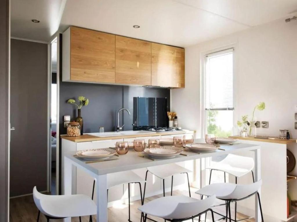 Mobil Home Spacieux pour 6 avec Terrasse - API-1-52-1464 - 3