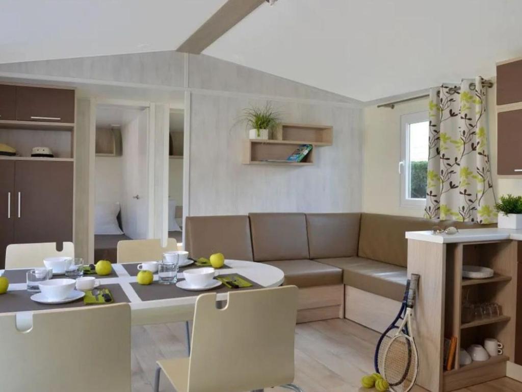 Mobil Home Spacieux pour 6 avec Terrasse - API-1-52-1464 - 4