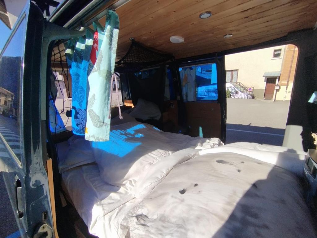 Van a louer dans un village, Tignes - 1