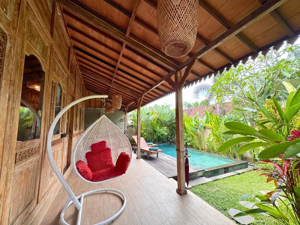 スイミングプール