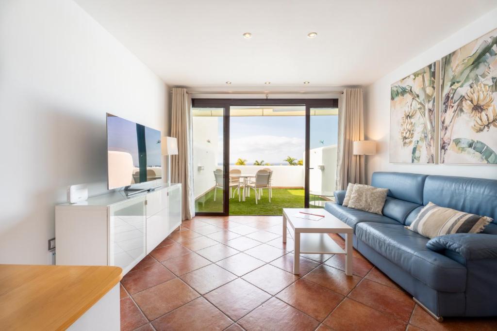 Acogedor dúplex 8B con amplia terraza y vistas al mar - 1