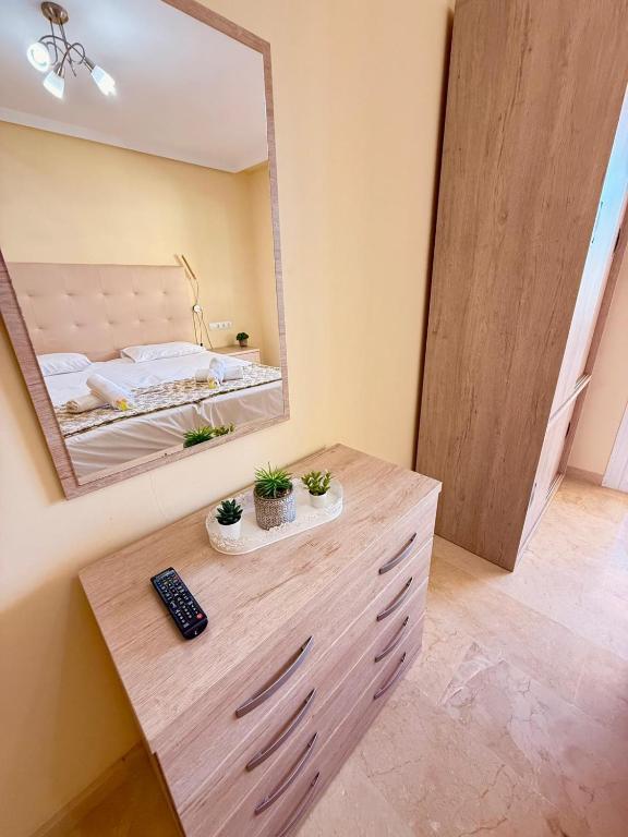 Large Apartment with Sea Views & Terrace - 4