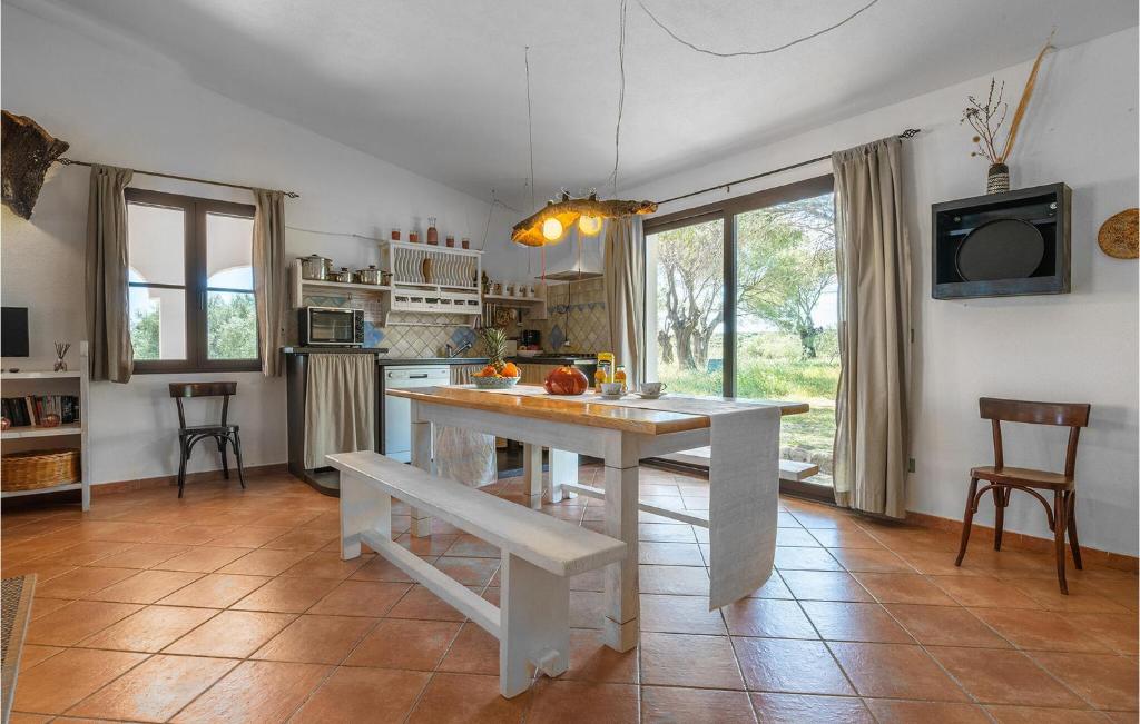 Stunning Home In Orosei With Wifi - 5
