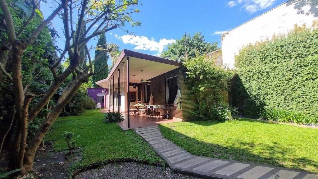 Casa con jardín para familias y grupos en Vicente López - 1