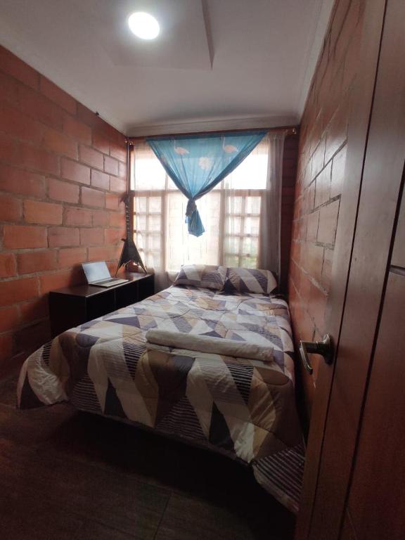Casa independiente en la mitad del mundo - 3