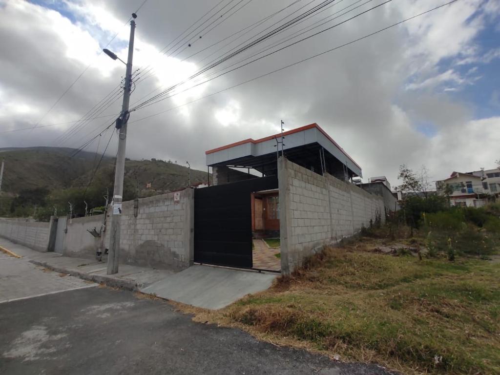 Casa independiente en la mitad del mundo - 5