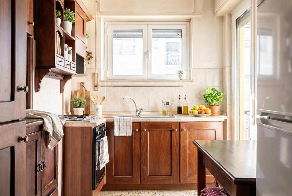 Bright Apartment 2 Min from Metro Station - 5