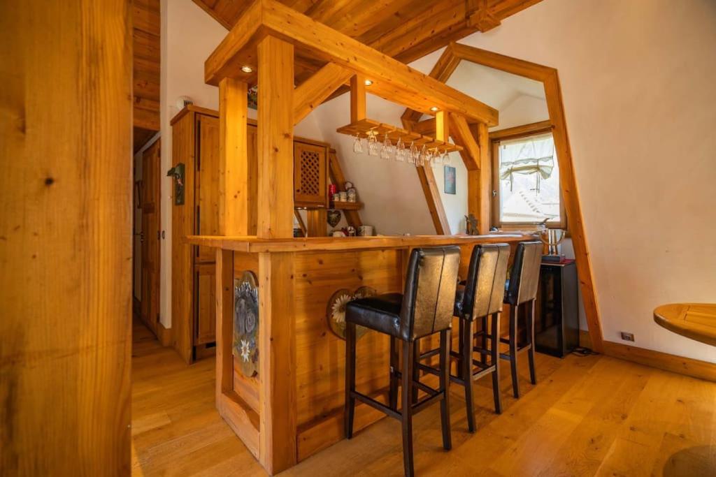 Astoria - UltraCentral 140m2 Balcons Vues Balneo Sauna - 5