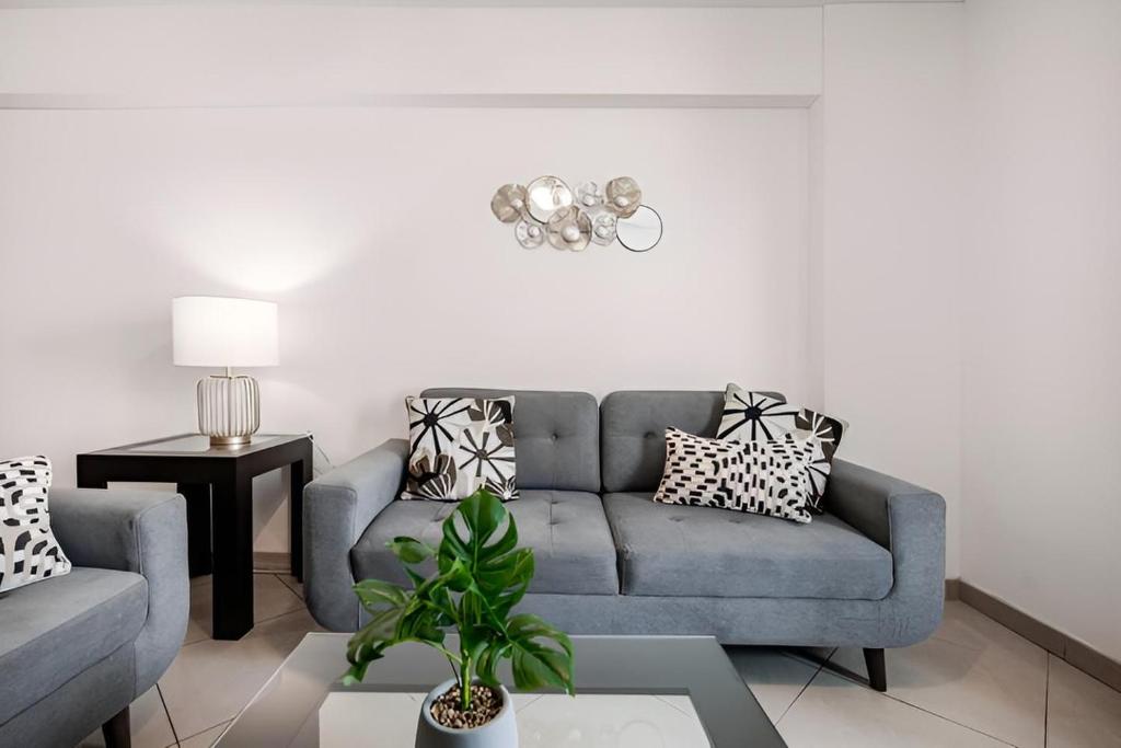 Bajada Balta Suites Spacious 3BR in Miraflores Walkable Area - 3
