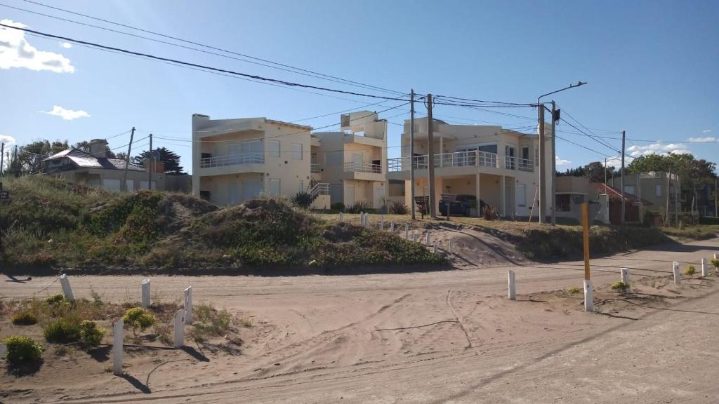 CASA DE PLAYA LAS BALLENAS - Frente al mar - Monte Hermoso - 3