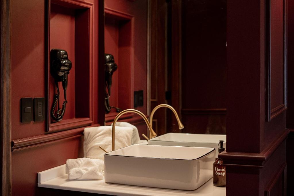 The Urban Muse suite - 3