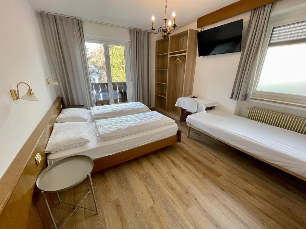 B&B Transit Rooms - Your Stopover, Free Parking - 2