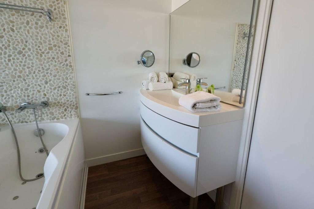 VIP - Studio Héliopolis AB 311 - Luxe -BY AGN 2 personnes - 4