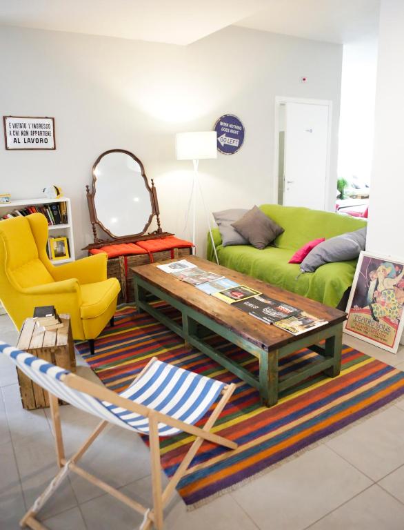 Ostello Meet Gardalake Hostel — Hotel in Peschiera del Garda