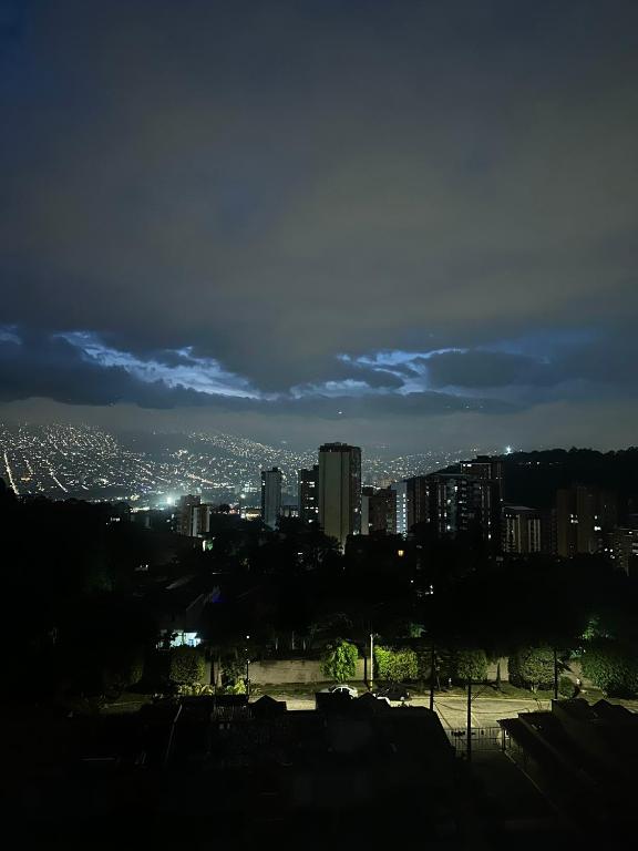 Apartamento cerca del estadio de Medellín - 5