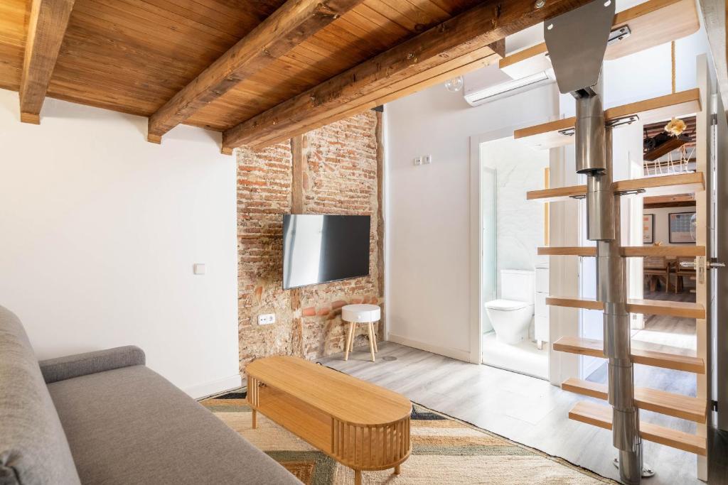 San Vicente Ferrer Top Floor 2BR ALQUILER TEMPORAL - 2