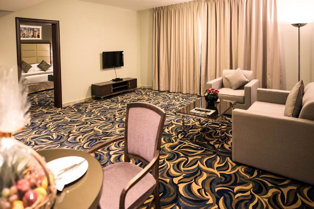 Emirates Plaza Hotel photo