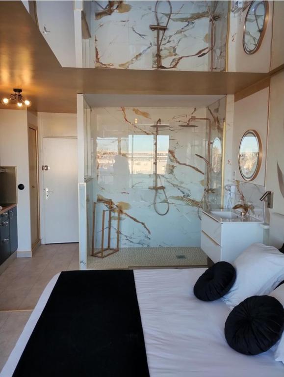 MEDUSE - Studio Héliopolis C 29 - Luxe -BY AGN 2 personnes - 4