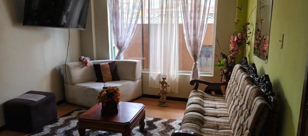 Apartamento Amoblado cerca de la UTA-HUACHI - 1