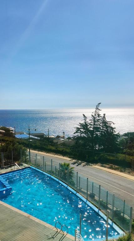 Panoramic view with private parking - 2