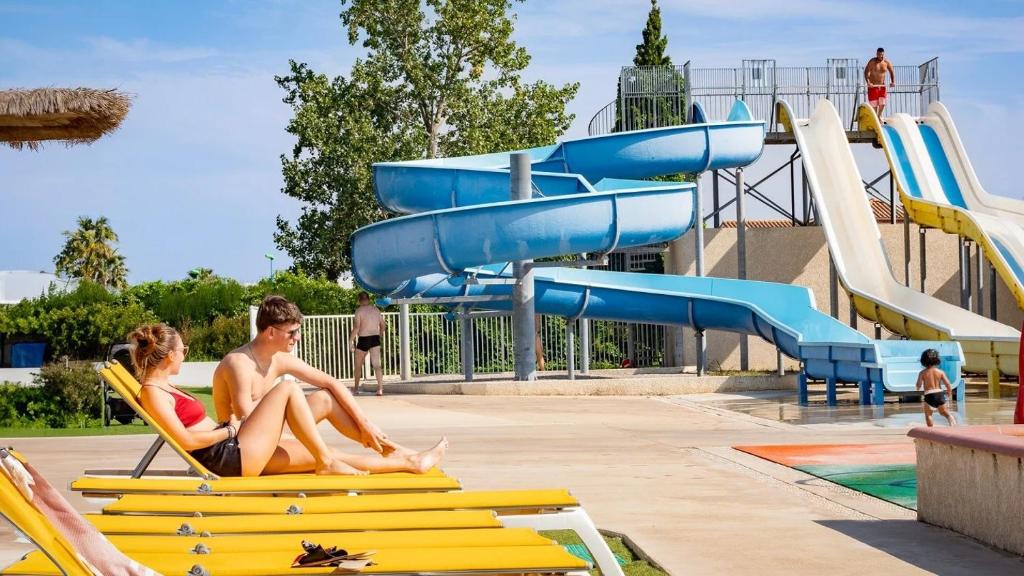 ZEcamping 4 étoiles arboré - Parc Aqua - MH Climatisé - Plage à 3 km - 2