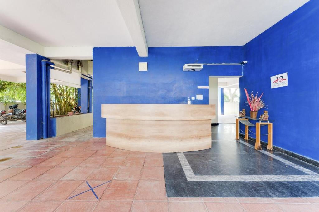 Hotel O J2 Service Apartment フロント・ロビー