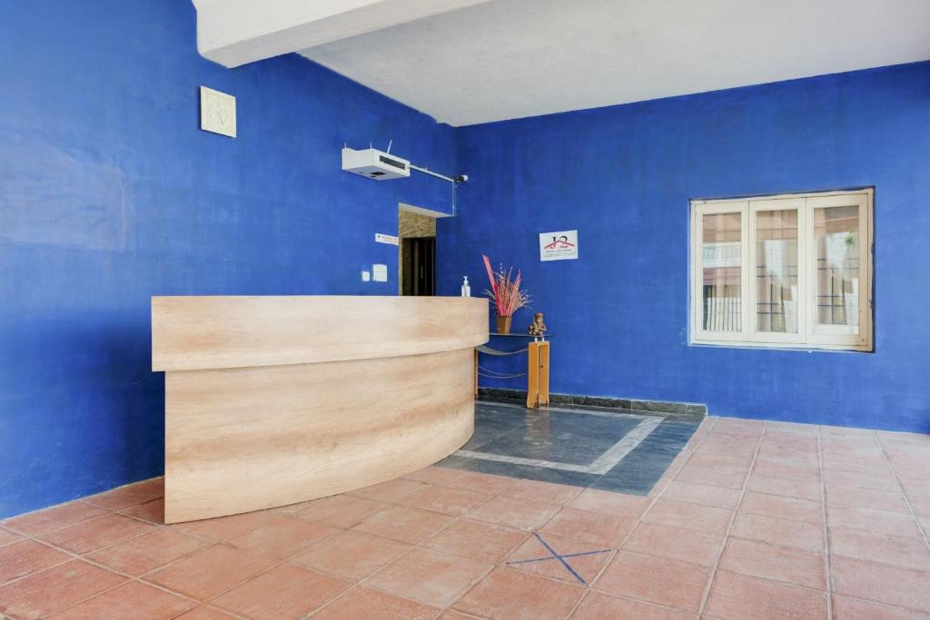 Hotel O J2 Service Apartment フロント・ロビー